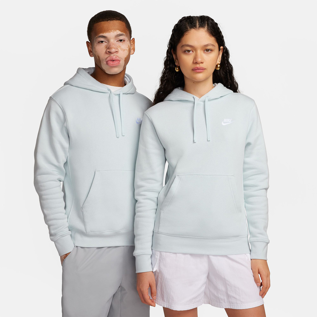 SWEAT NIKE SPORTSWEAR CLUB A CAPUCHE